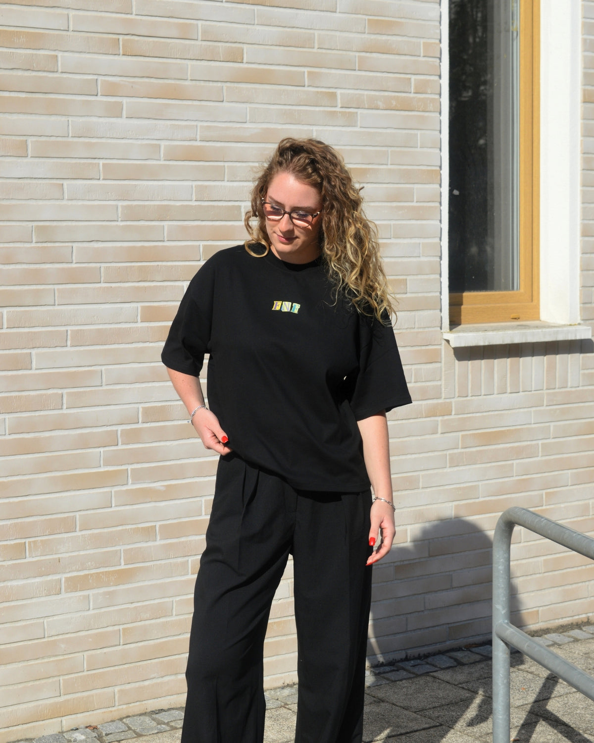 'FRIENDS NOT FOOD Letters' - Organic Oversize Shirt