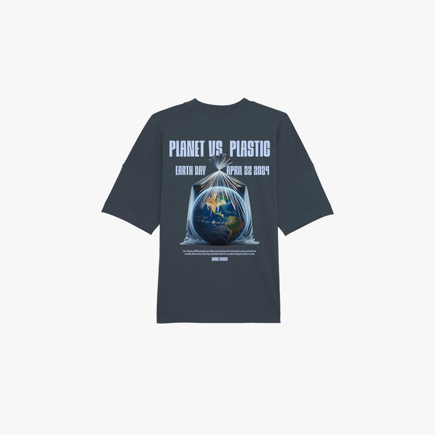 'Planet vs. Plastic' Organic Oversize Shirt in der Farbe India Ink Grey; Back Ansicht